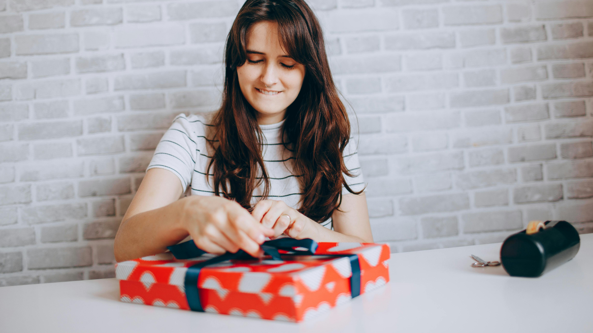 Skarpety z motywem miast – mały detal, wielki prezent